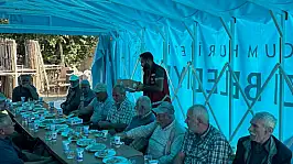 Cenazede yaşatılan asırlık gelenek! Kayseri'de dikkat çeken uygulama