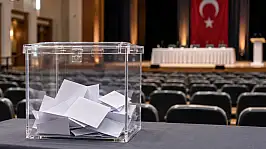 Kayseri'de pazar günü iki kongre: Birinde genel başkan, diğerinde seçim var