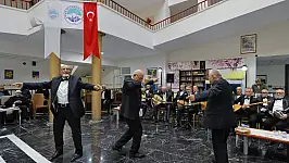 Kayseri'de 1 Ekim buluşması: Ulu çınarlar şarkılarla eğlendi