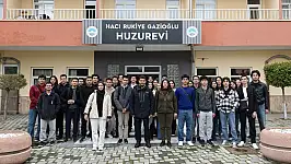 Kayseri'de geleceğin hekimlerinden huzurevi ziyareti