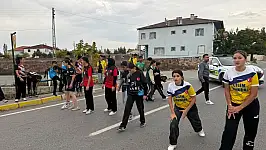 Tomarza'da öğrenciler Cumhuriyet Kupası için yarıştı