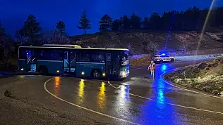 Hem çaldı, hem çarptı