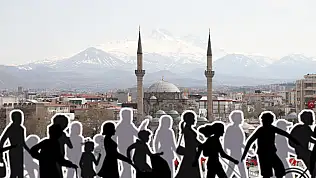 Kayseri'de kimler soluğu orada aldı? 1472 başvuru yapıldığı ortaya çıktı