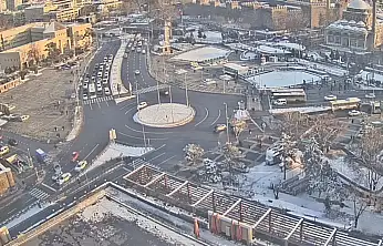 -13 derece soğukta akın ettiler! Kayseri'de şaşırtmayan manzara