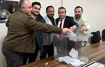 AK Parti'de görevlerinden alınan ilçe başkanlarının yerine yeni isimler aranıyor! O ilçelerde yoklama yapıldı