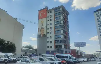AK Parti Kayseri il binasında hareketli saatler
