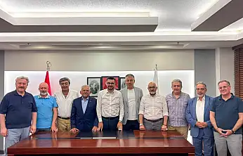 AK Partili isimler gece yarısı buluştu! İşte nedeni...