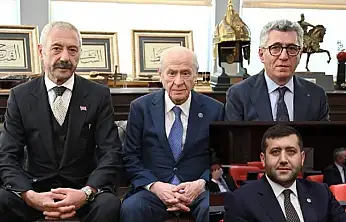 Bahçeli'nin Sarallar ve Şahinler buluşmasında Baki Ersoy detayı