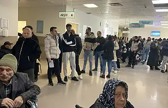 Başkan bitmeyen muayene sırasına tepki gösterdi