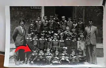 Bu fotoğrafta Kayserili Belediye Başkanı da var! Öğretmenini ziyaret etti