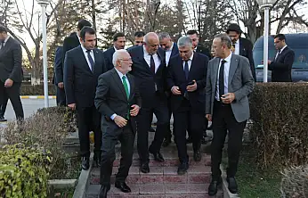 'Bugün de yarın da memleketimizin hizmetindeyiz' diyen AK Partili Elitaş, Konya'da kimlerle bir araya geldi! Şeker detayı