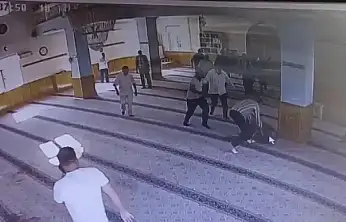 Cami cinayetinde 'Çöpe atılan bebek' detayı