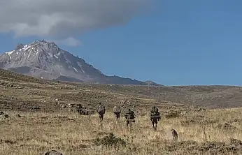 Erciyes'te askeri hareketlilik! Komandolardan taktik intikal…
