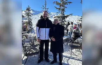 Erciyes'te sürpriz karşılaşma! Büyükkılıç, ünlü oyuncu ile bir araya geldi