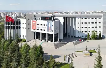 ERÜ'de rektörlük yarışı kızışıyor: Eski dekan da yarışa dahil oldu