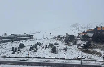 İç Anadolu'nun zirvesine kar yağdı