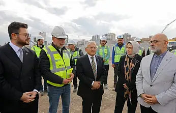 AK Partililer Kartal Kavşağı inşaatına akın etti