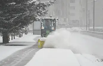 Kayseri Büyükşehir 421 personel, 156 araçla sahada