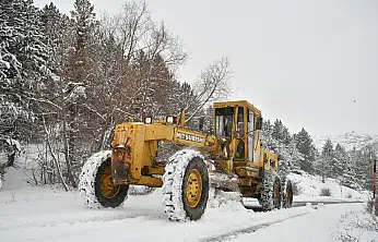 Kayseri Büyükşehir Belediyesi karla mücadele için harekete geçti!