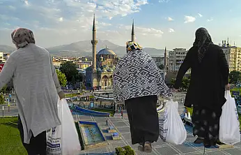Kayseri'de 3 bin kişiye yardım için kart dağıtılacak!