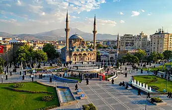 Kayseri'de o partiye ayda  500 kişi katılıyor!