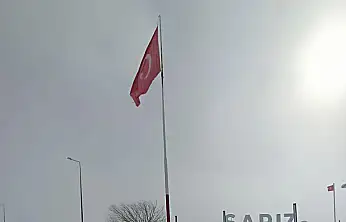 Kayseri'de bayrak gönderden indirildi! İşte nedeni