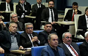 Kayseri'de 'Çekimser oy' tartışması alevlendi! O isme 'İstifa et' çağrısı: Yaptığı inşaatlar, sahibi olduğu arsalar incelenmeli!