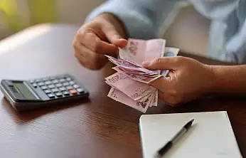 Kayseri'de çift maaş iddiası! Faiziyle geri ödeyin
