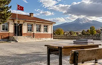 Kayseri'de eğitim-öğretim yılı sıkıntılarla başladı: 2026'da birleştirilmiş sınıf tepkisi!