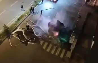 Kayseri'de elektrikli araç bomba gibi patladı... İşte o anlar