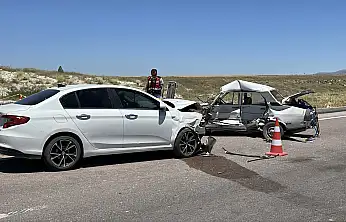 Kayseri'de iki otomobil çarpıştı! Sürücü hayatını kaybetti