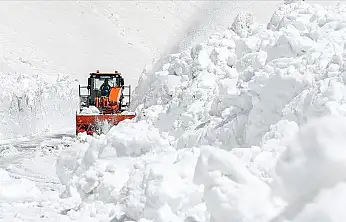 Kayseri'de kapanan yollar tek tek açıldı