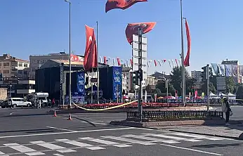 Kayseri'de maraton koşusu şehir trafiğini alt üst etti!