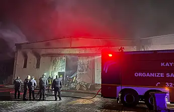 Kayseri'de mobilya fabrikasında yangın
