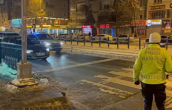 Kayseri'de otomobil yayaya çarptı: 1 kişi...