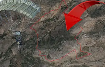 Kayseri'de sıradışı olay! Amerikalı paraşütçü mahalleye indi
