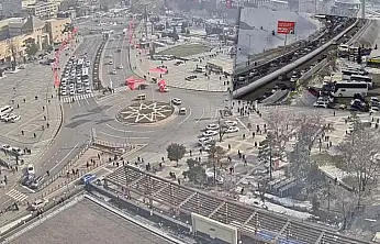 Kayseri'de yine aynı manzara! Yüzlerce araç kilometrelerce kuyruk oluşturdu