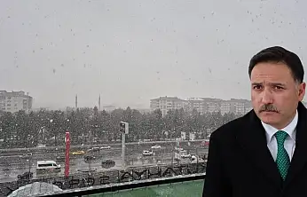 Kayseri'de yoğun kar yağışı başladı! Okullar tatil olacak mı?