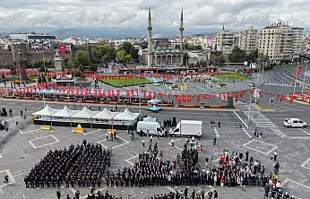 Kayseri'deki 30 Ağustos Zafer Bayramı törenlerinde bir ilk yaşandı