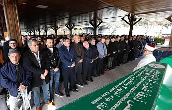 Kayseri İl Müdürü annesini son yolculuğuna uğurladı!