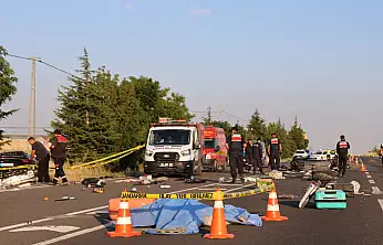 Kayseri-Kırşehir yolunda can pazarı! Gurbetçi aileden 3 kişi öldü