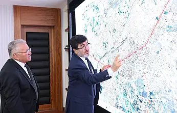 Kayseri'nin yeni tramvay hattı için kritik toplantı! Müjdeyi Başkan Büyükkılıç verdi