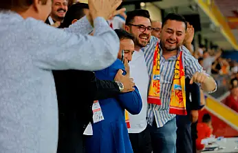 Kayseri protokolü sevinçten dört köşe oldu