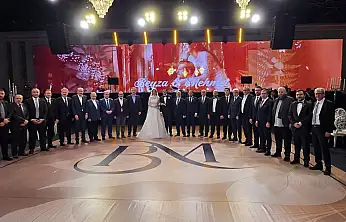 Kayseri'de iş dünyası ve siyasetçiler bu düğünde bir araya geldi! Başkanın yeğeni evlendi