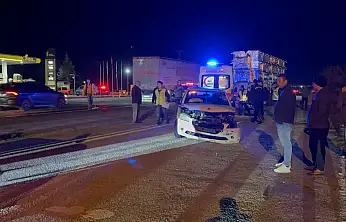 Kayseri yolunda yolcu otobüsü ile tır çarpıştı! Kazaya giden astsubaya otomobil çarptı