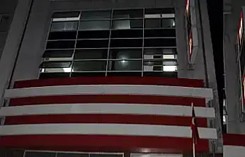 MHP Kayseri İl binasının ışıklarını akşam kim, neden yaktı?