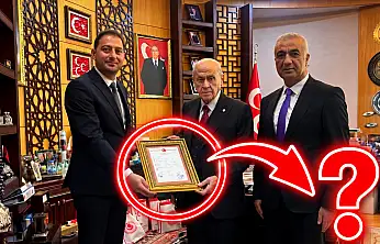 MHP'li Başkan Ankara'da! Hangi mülkün tapusu Bahçeli'ye verildi?