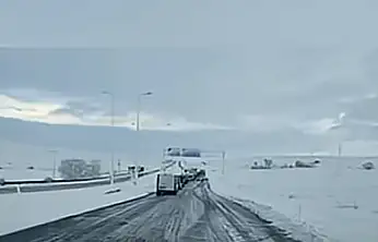 O yollar küçük araçlar ve otobüsler için açıldı