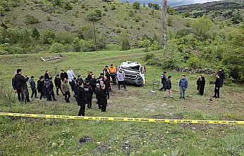 Öğrenci servisi şarampole uçtu: İkisi öğrenci üç kişi hayatını kaybetti!