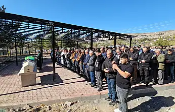 Okuldan eve dönemedi... 14 yaşındaki Buğlem son yolculuğuna uğurlandı